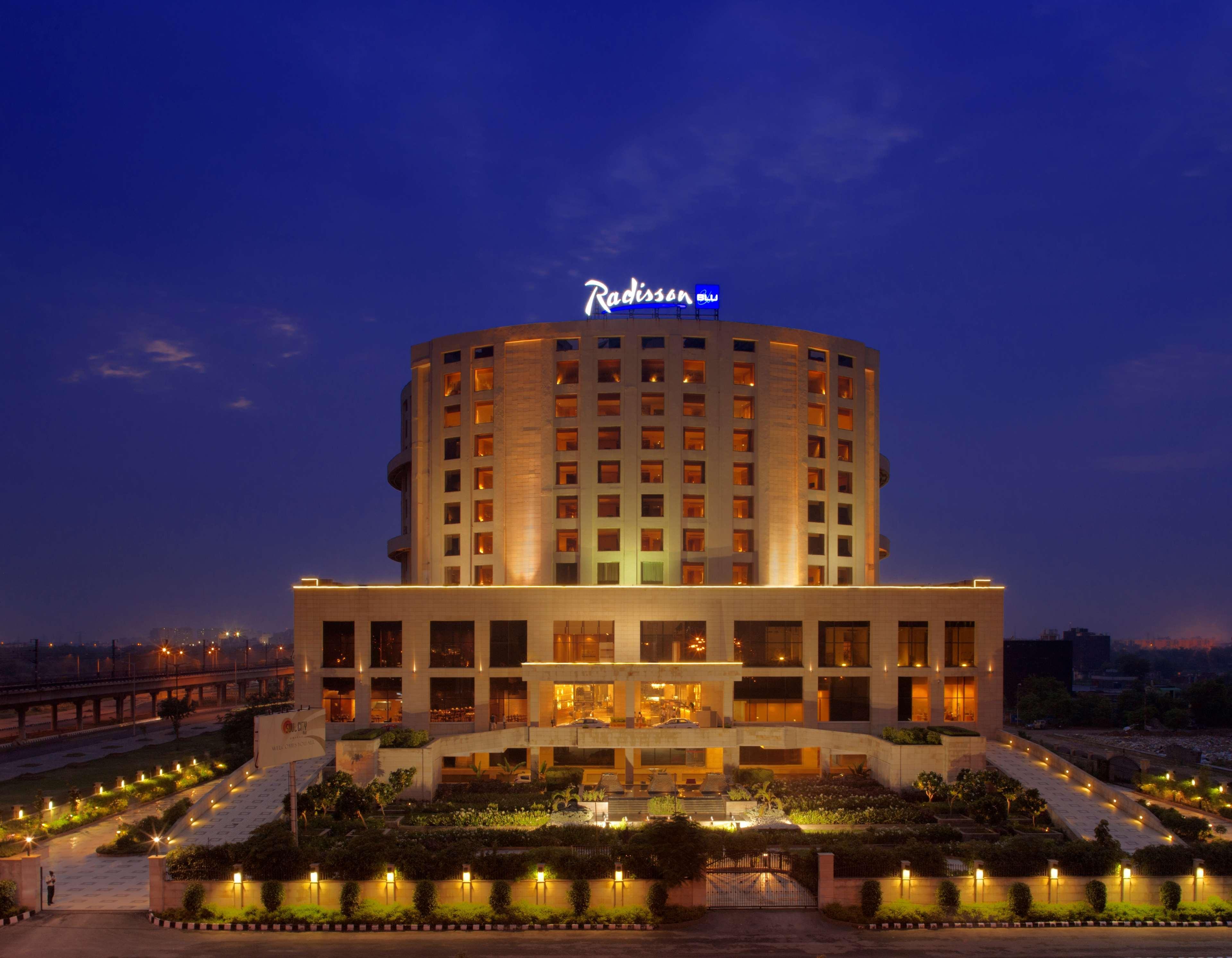 Radisson Blu Hotel New Delhi Dwarka Экстерьер фото Radisson Blu Hotel, Faridabad