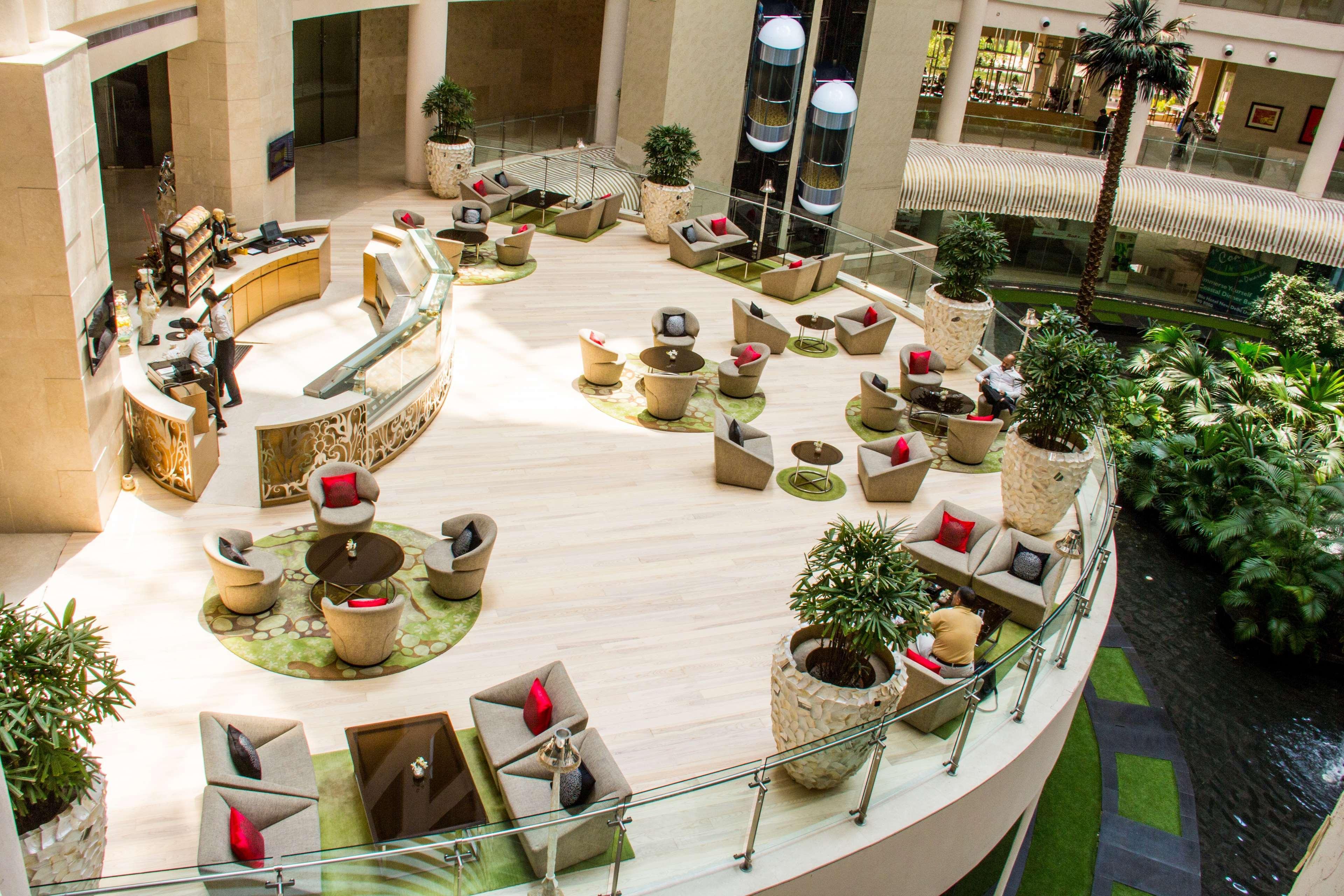 Radisson Blu Hotel New Delhi Dwarka Экстерьер фото The lobby of the hotel